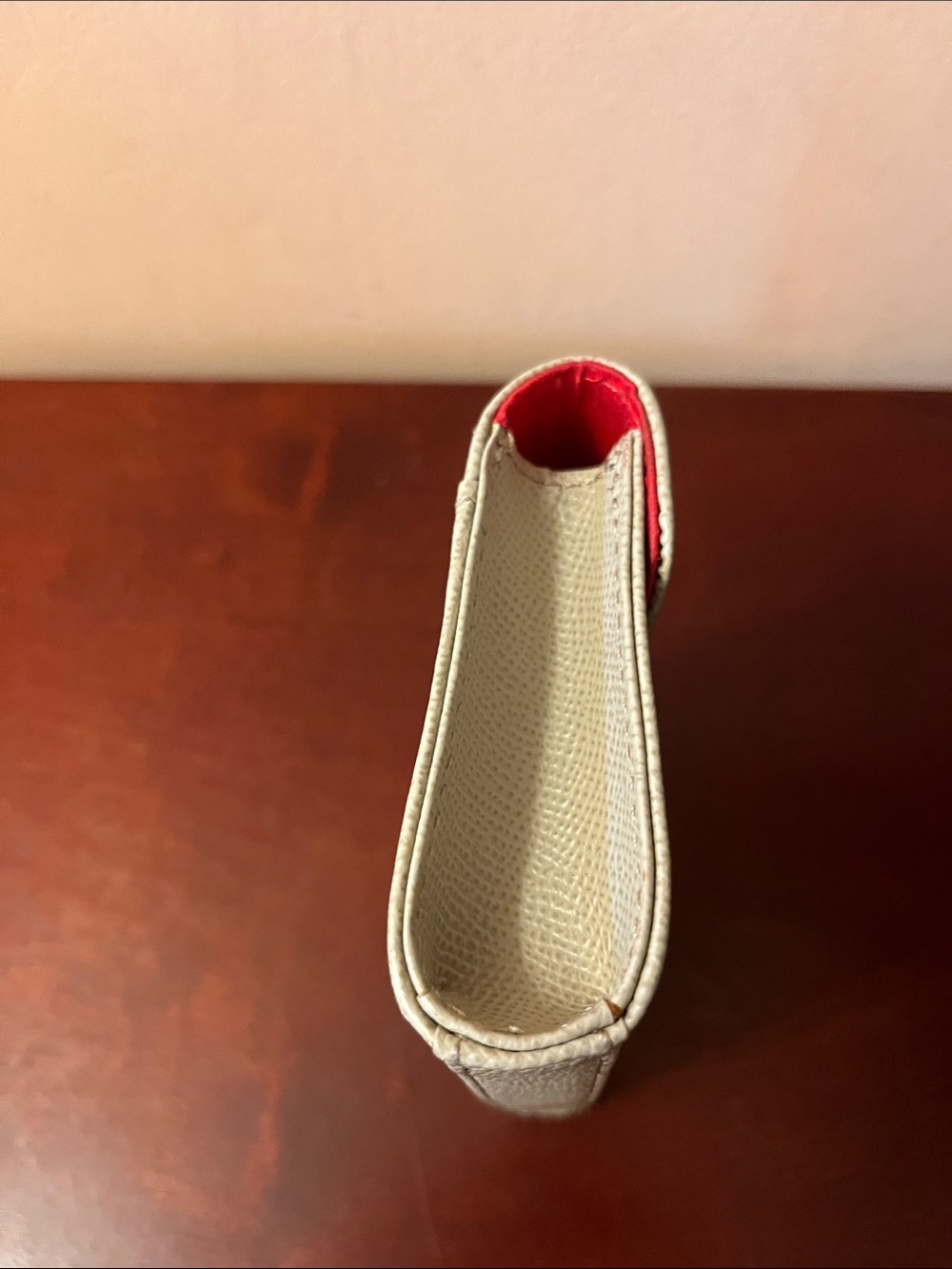 Dooney & Bourke Light Gray Leather Wallet with Tan Logo Patch - Picture 4 of 7